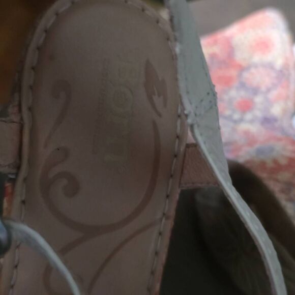 Born Women's Size 7 Cream Leather Floral Espadrille Wedge Sandals - Picture 9 of 9